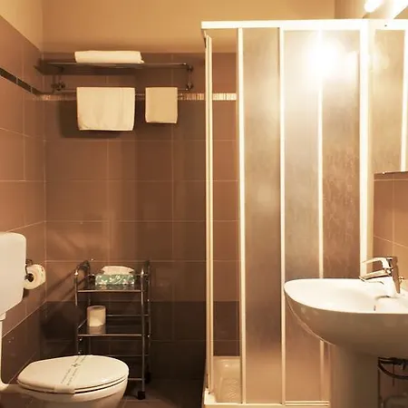 Centro Storico 3* Canelli